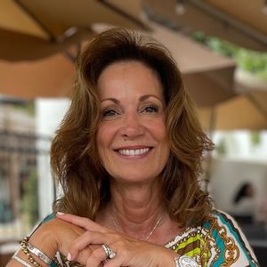 Meet your Posher, Linda